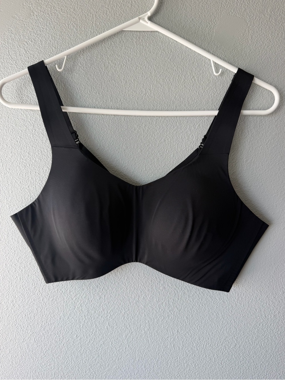 Knix black Catalyst sports bra size 5 or 36D, 38C, 38D
